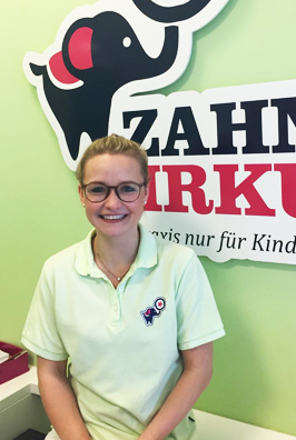Foto Zahnärztin Dr. Yasmin Schmidt-Park